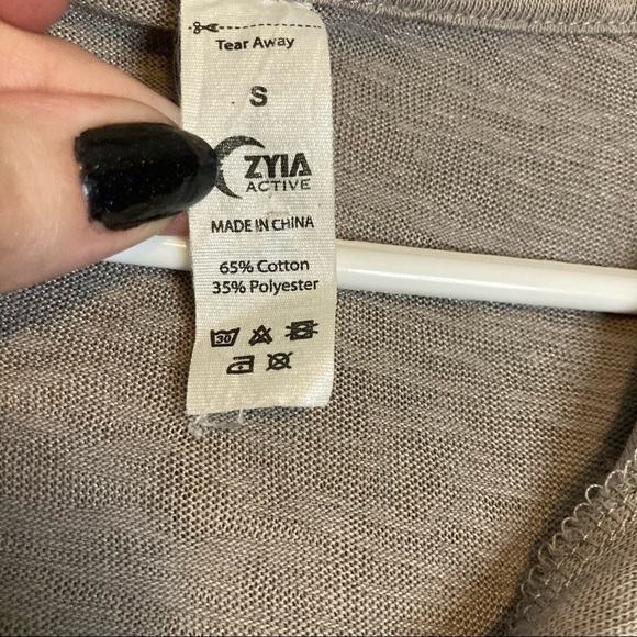 ZYIA Active Gray Light Weight Beach Hoodie - Picture 12 of 12